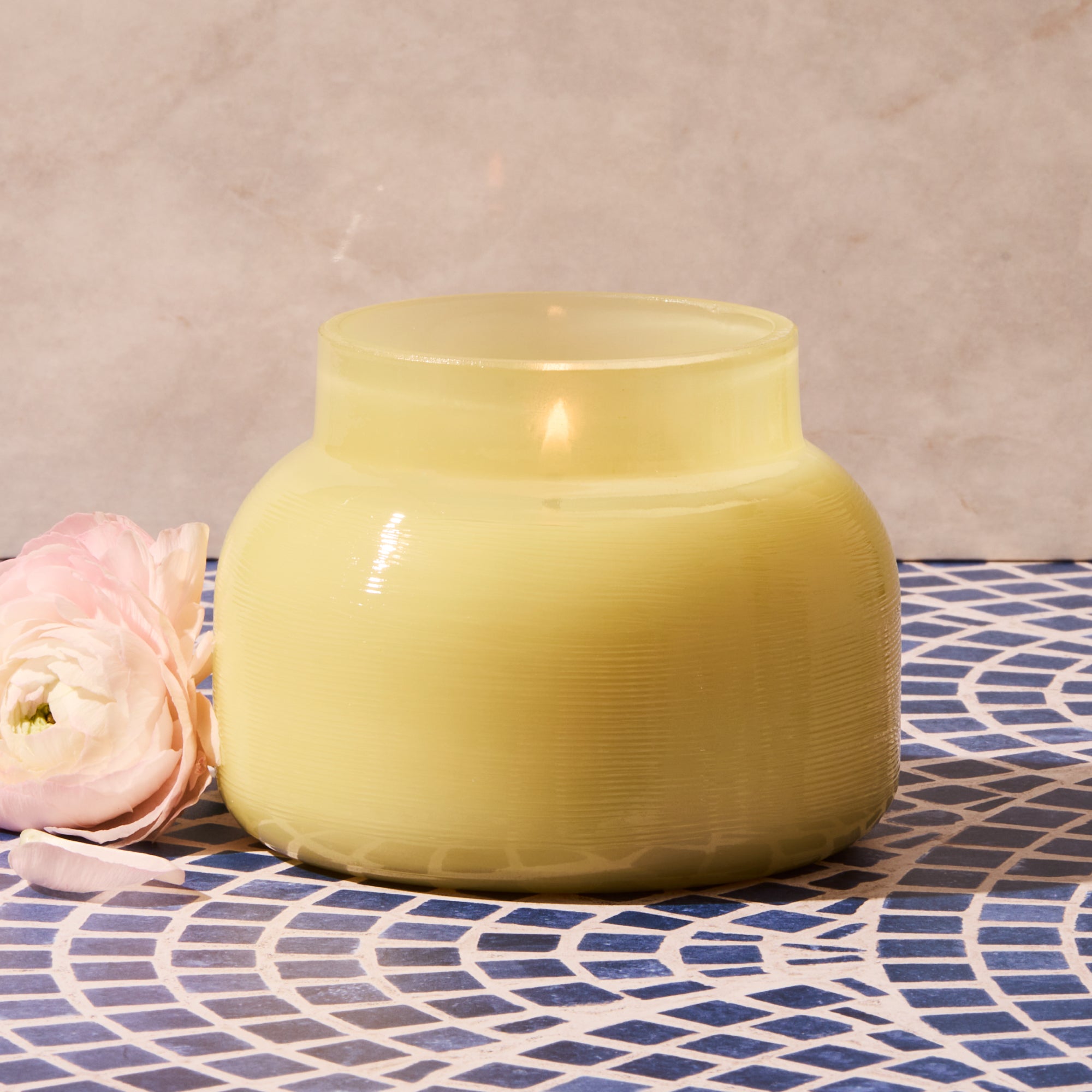 Isla Bloom Caffè Capri Signature Candle view 2