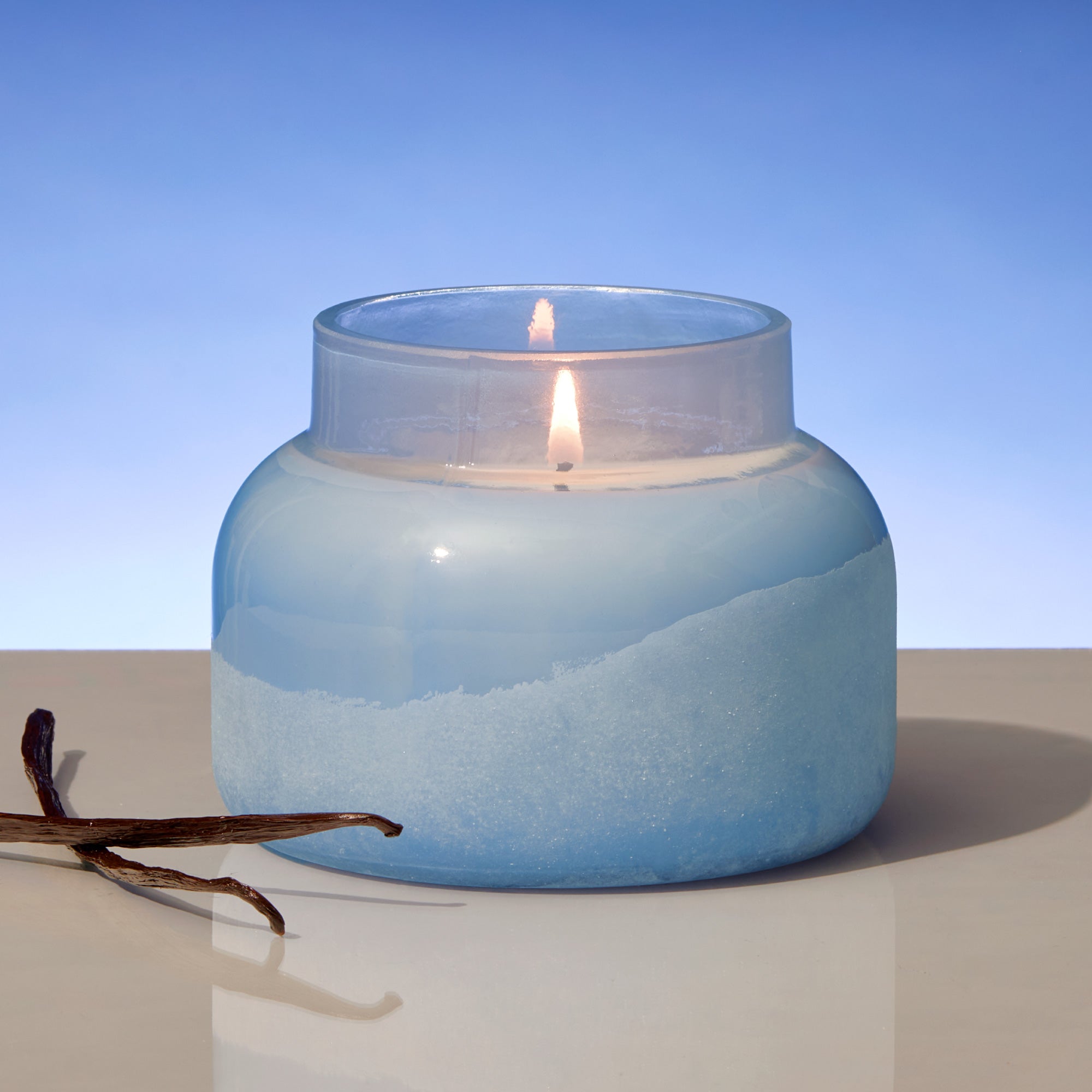 Havana Vanilla Luce d'Amalfi Signature Candle view 2