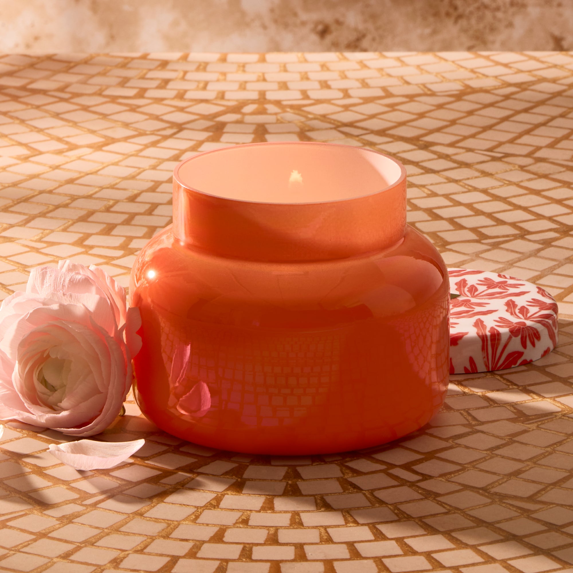 Isla Bloom Riviera Sunset Signature Candle view 2